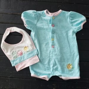 Little Red Hen Baby Girl 6/9 Months Two Pieces Set Blue Romper Bib Flower Button